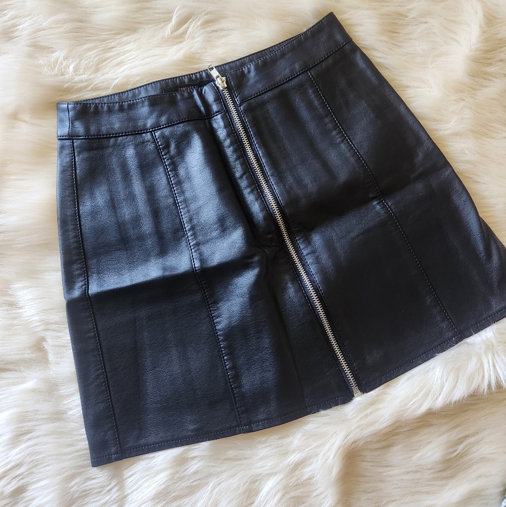 Forever 21 Black Mini Pencil Skirt Small